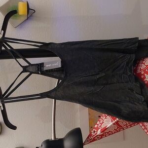 Dark gray double spaghetti strap crop top